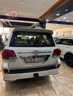 تويوتا لاندكروزر